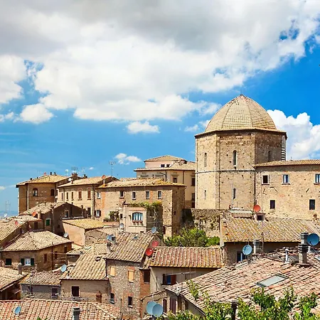 Aria Mit Gemeinschaftspool By Interhome * Volterra